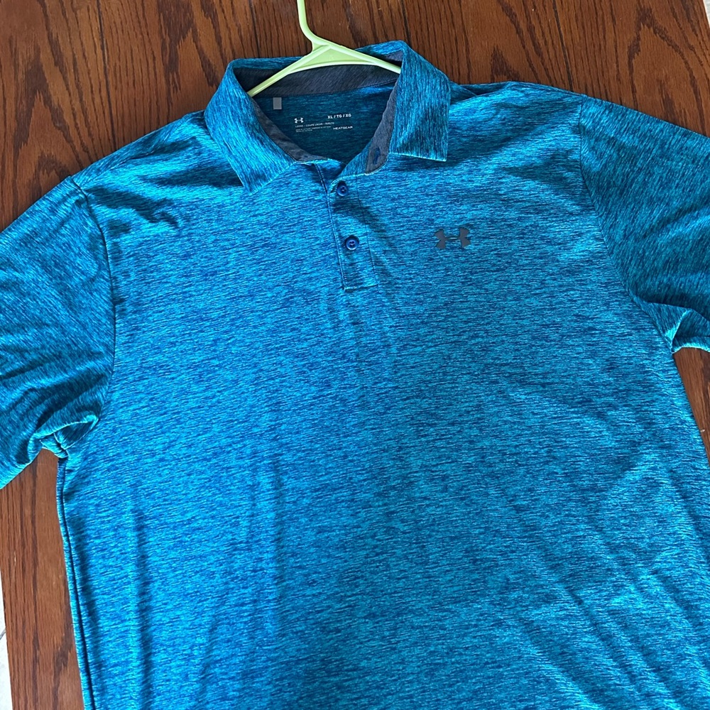 Under armour shirt - Picture 3 of 9